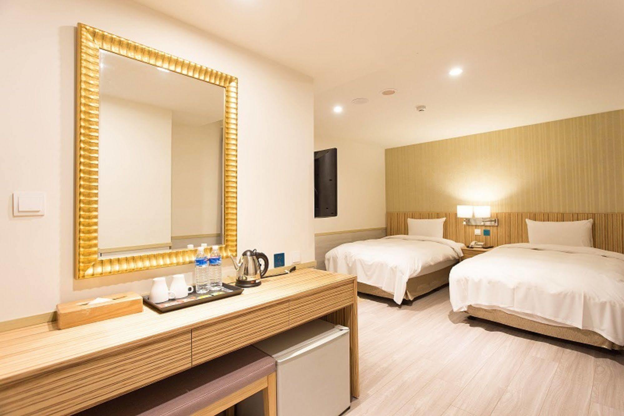Rainbow Hotel Taipei Extérieur photo