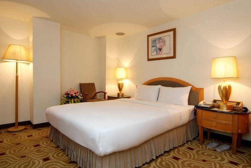 Rainbow Hotel Taipei Extérieur photo